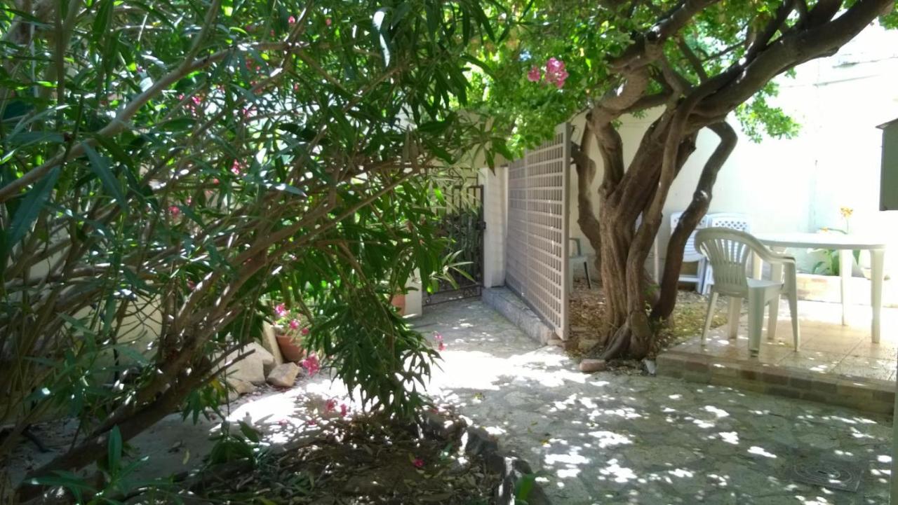 Logement Climatise Avec Jardin Et Parking Pour 2 Personnes En Bord De Plage La Ciotat Bagian luar foto